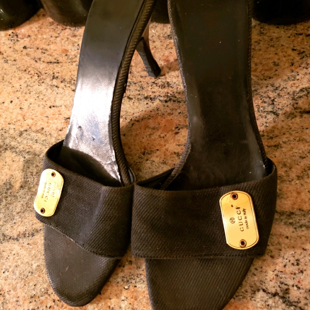 Vintage Gucci heels 7 B